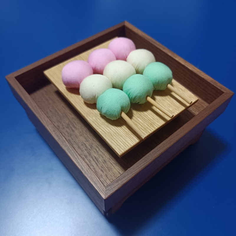 "DANGO (Japanese Cake)" Karakuri Box by Kyoko Hoshino (HS-7)
