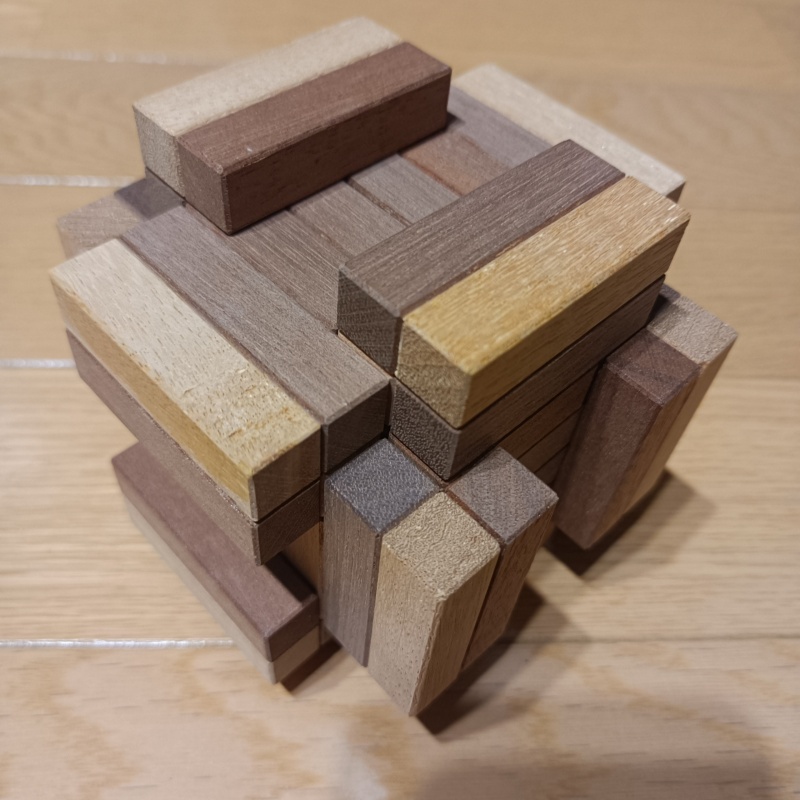 Twelve Piece Box by Hidekuni Tamura