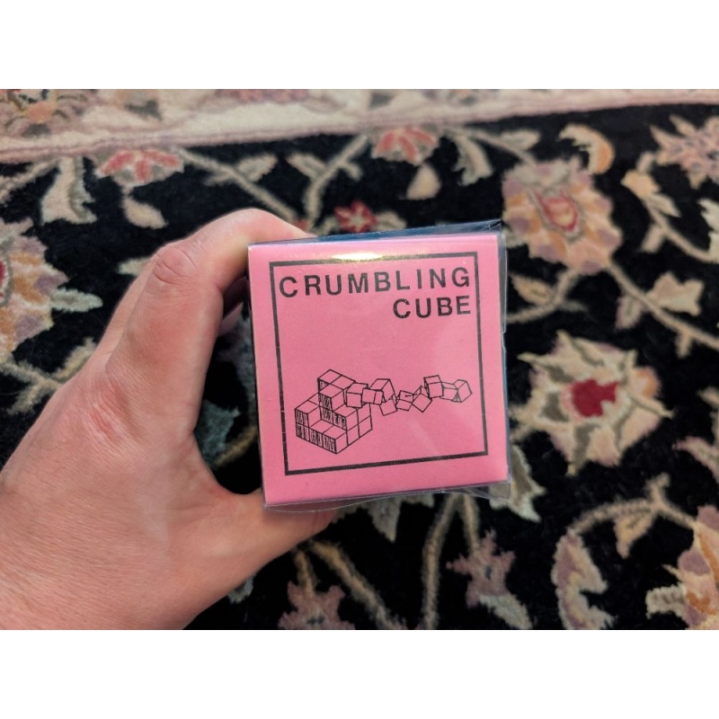 Crumbling Cube - Blue -