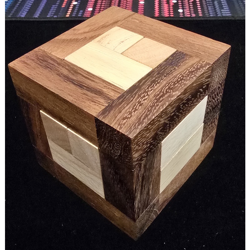 Gala Cube (IPP 25 Helsinki, 2005)