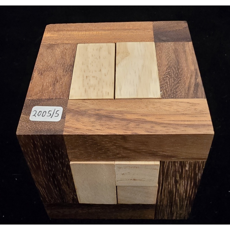 Gala Cube (IPP 25 Helsinki, 2005)