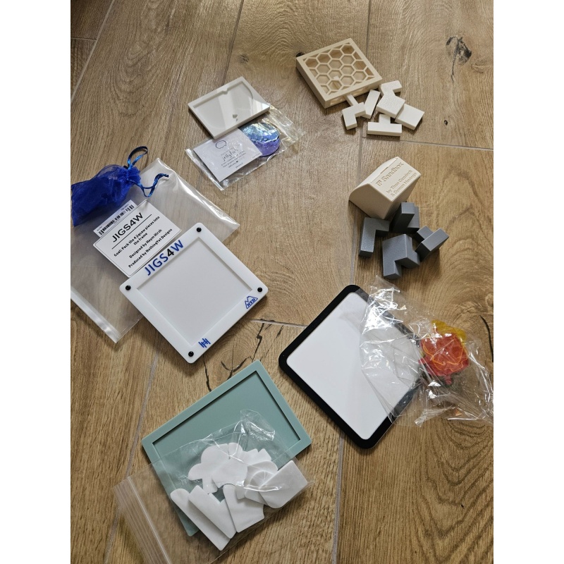 Puzzle lot (10 puzzles)