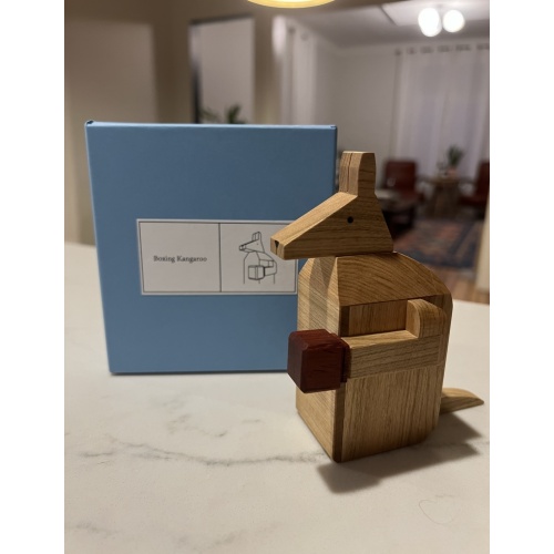 Boxing Kangaroo (2021 Karakuri Christmas gift by Yoh Kakuda)