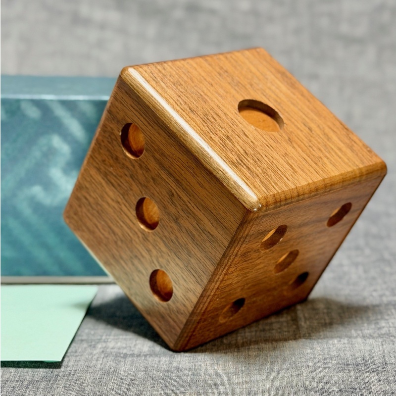 Dice (P-9-3) (1997) by Akio Kamei