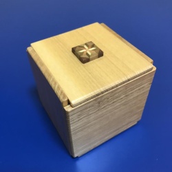 "Link Type Box (Advanced Branch)" Karakuri Box Hiroshi Iwahara