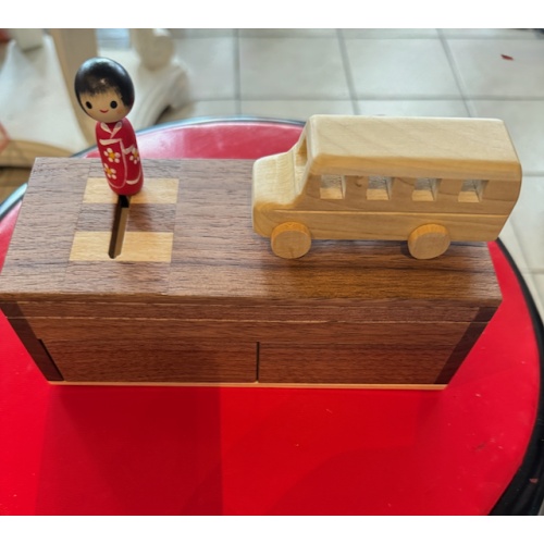 Karakuri Watch Out! Puzzle Box