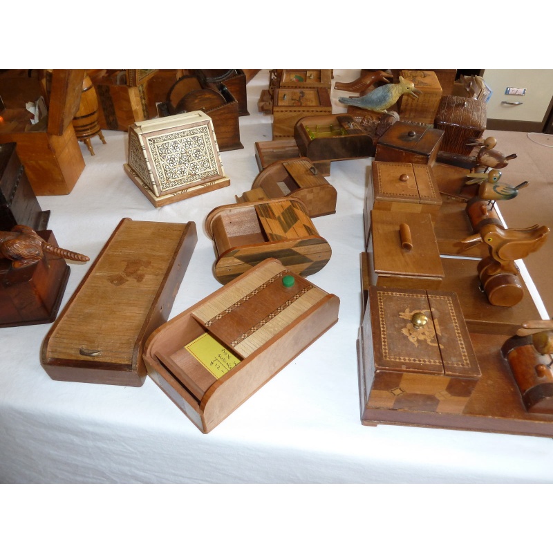 Fifty Eight mechanical Cigarette Boxes