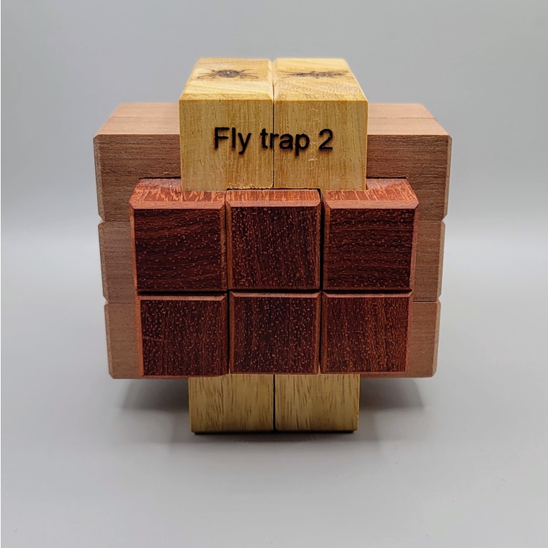 Fly Trap 2 by Alfons Eyckmans