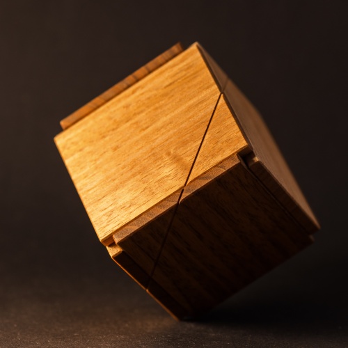 FS CUBE by Hideaki Kawashima