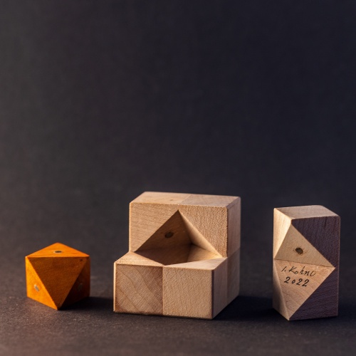 Octahedron in a cube by Kohno Ichiro