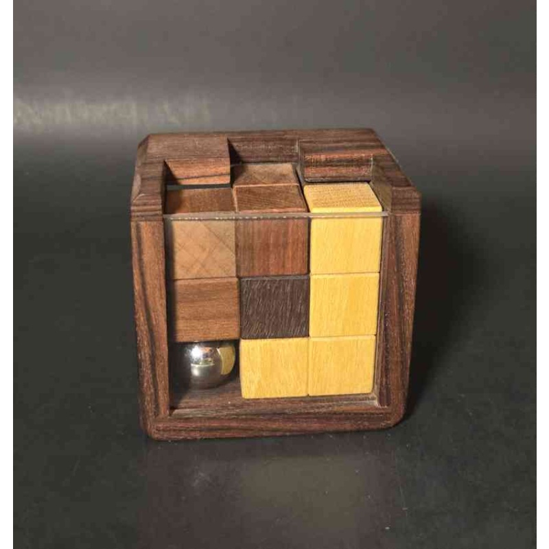 Box with 2 Balls - Wood Wonders