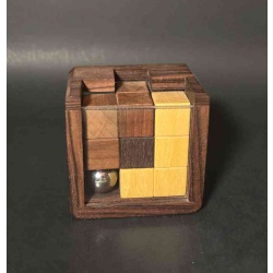 Box with 2 Balls - Wood Wonders