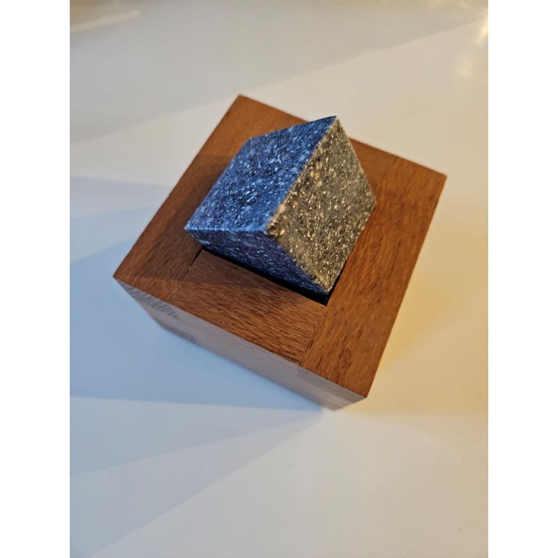 One block puzzle by Simon Nightingale