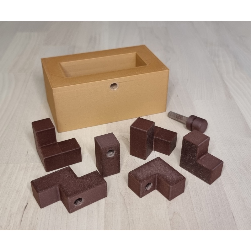 Pin-Up Box, by Lucie Pauwels