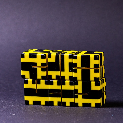 Rubik's Maze by Jozsef Bognar and Ernő Rubik