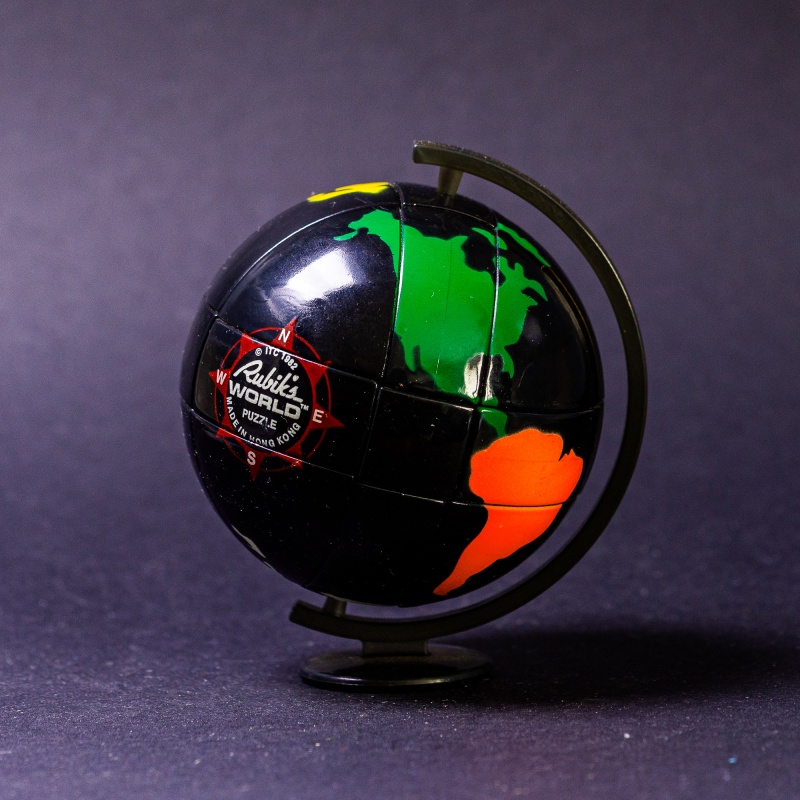 Rubik's World by Uwe Meffert