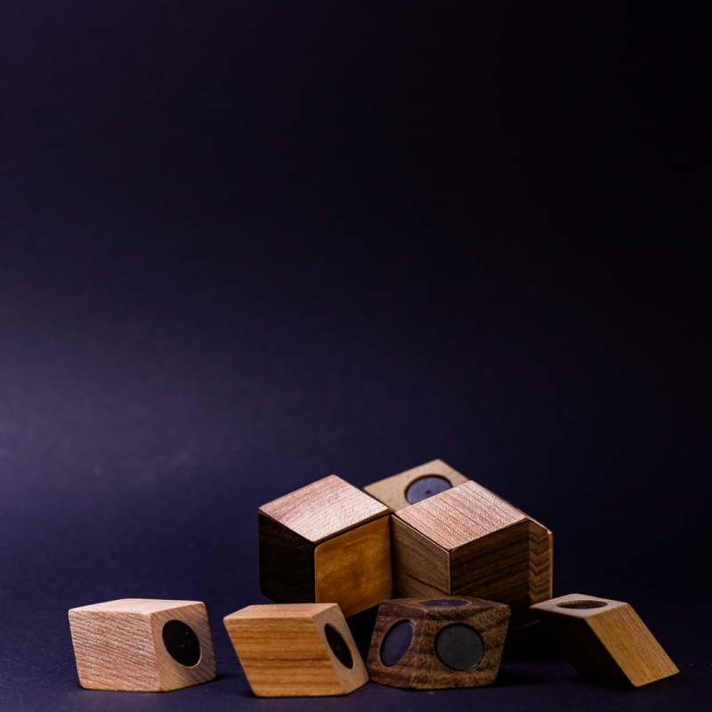 Turnabout – Magnetic Blocks