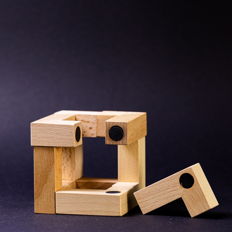 Puzzle Magnet by Kubus Play Art