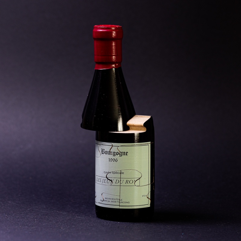 Wine Bottly by Jeaux du Roy