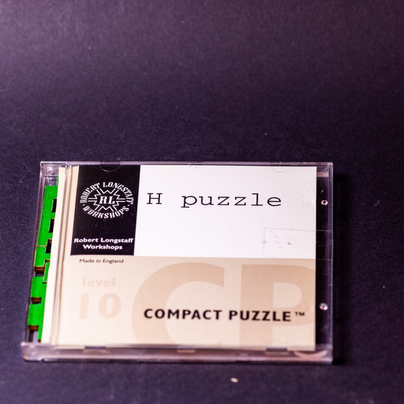COMPACT PUZZLE – H puzzle by Robert Longstaff Workshops