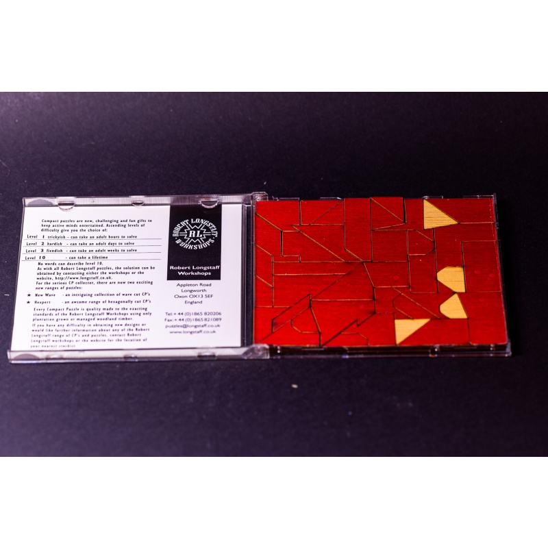 COMPACT PUZZLE – Hearts puzzle by Robert Longstaff Workshops