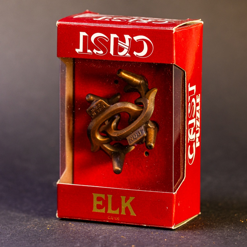 CAST Elk Puzzle by Hanayama