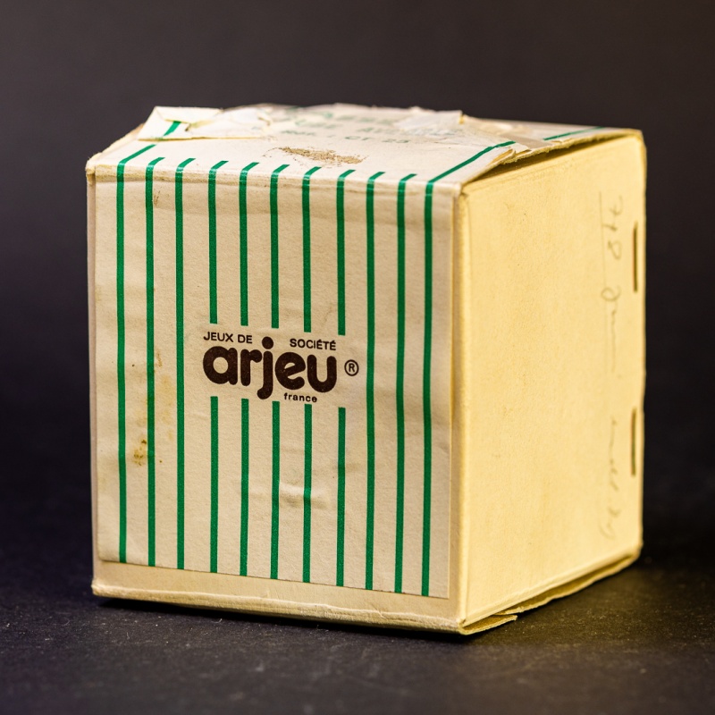 Jennifer Haselgrove Box CT 25 by Arjeu