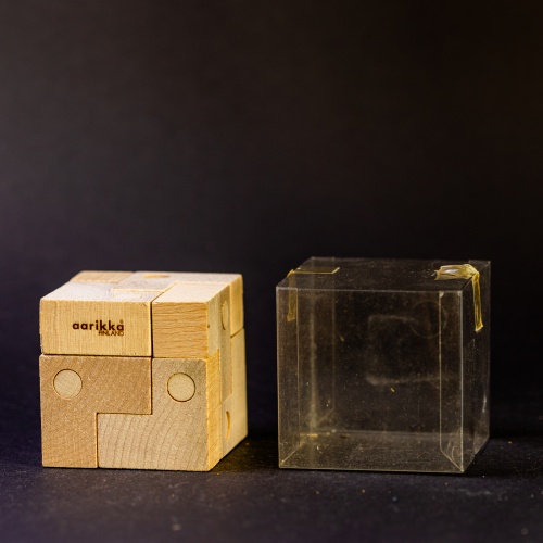 Ongelmakuutio / The Cube by Aarikka