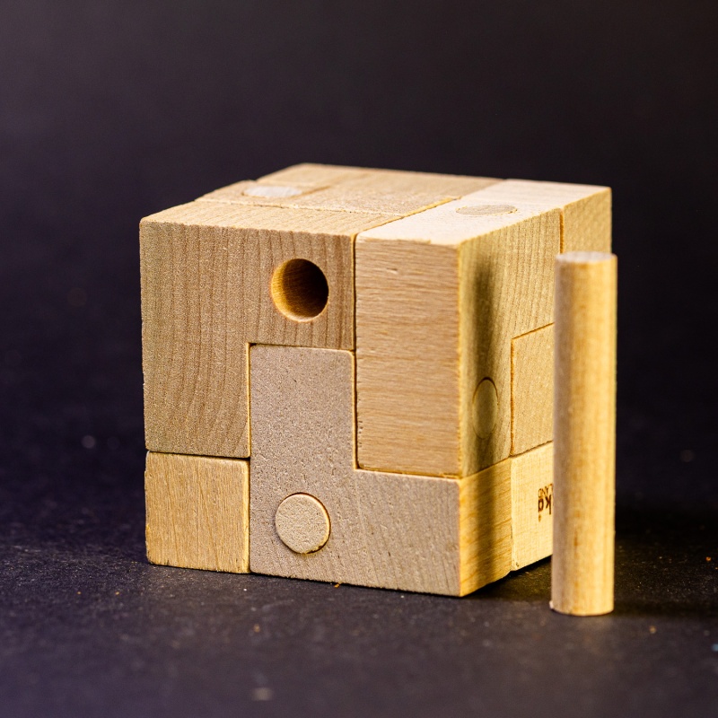 Ongelmakuutio / The Cube by Aarikka