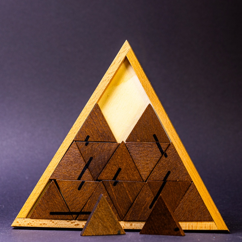 Pyramide Solitaire by L'Arbre à Jouer