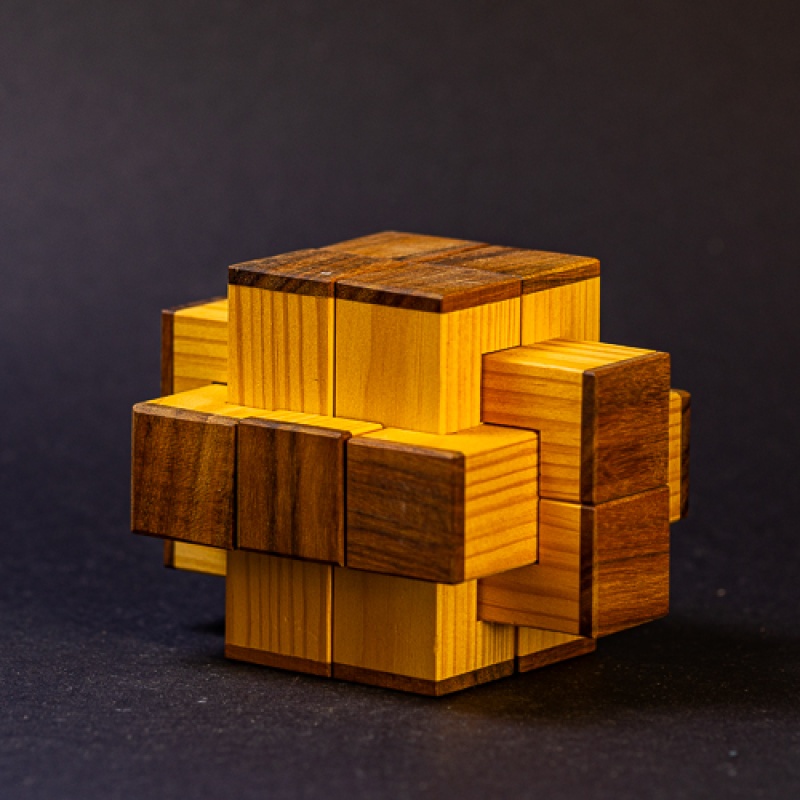 Kleiner Gordischer Knoten by Peter Rösler (1 of 10)