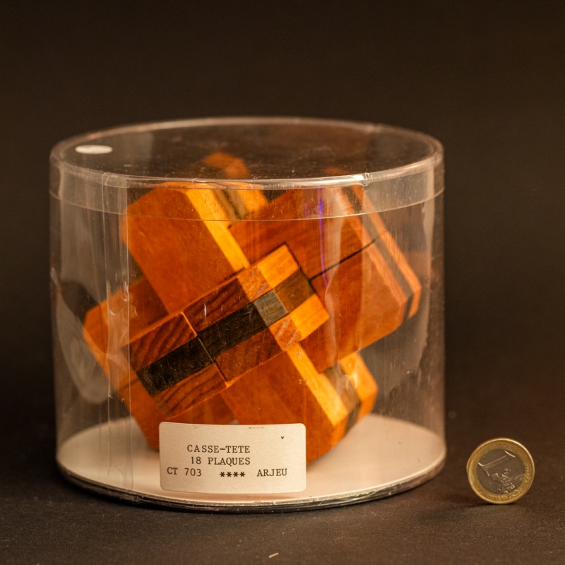 CT 703 18 Plaques Delphi-Knoten – 13cm by Arjeu