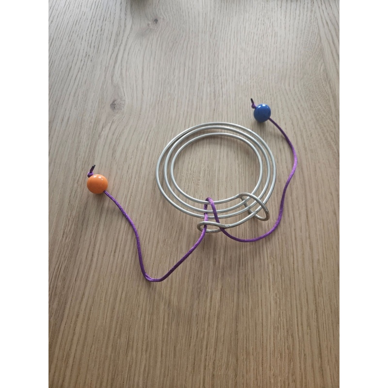 Disentanglement puzzle by Dimiter Vakarelov