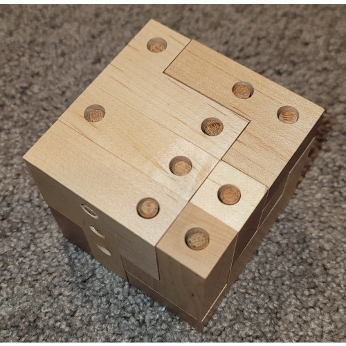 Cubicdissection: Logical Progression Interlocking Cube