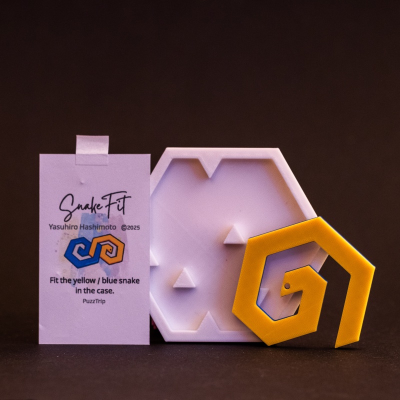 Snake Fit by Yasuhiro Hashimoto