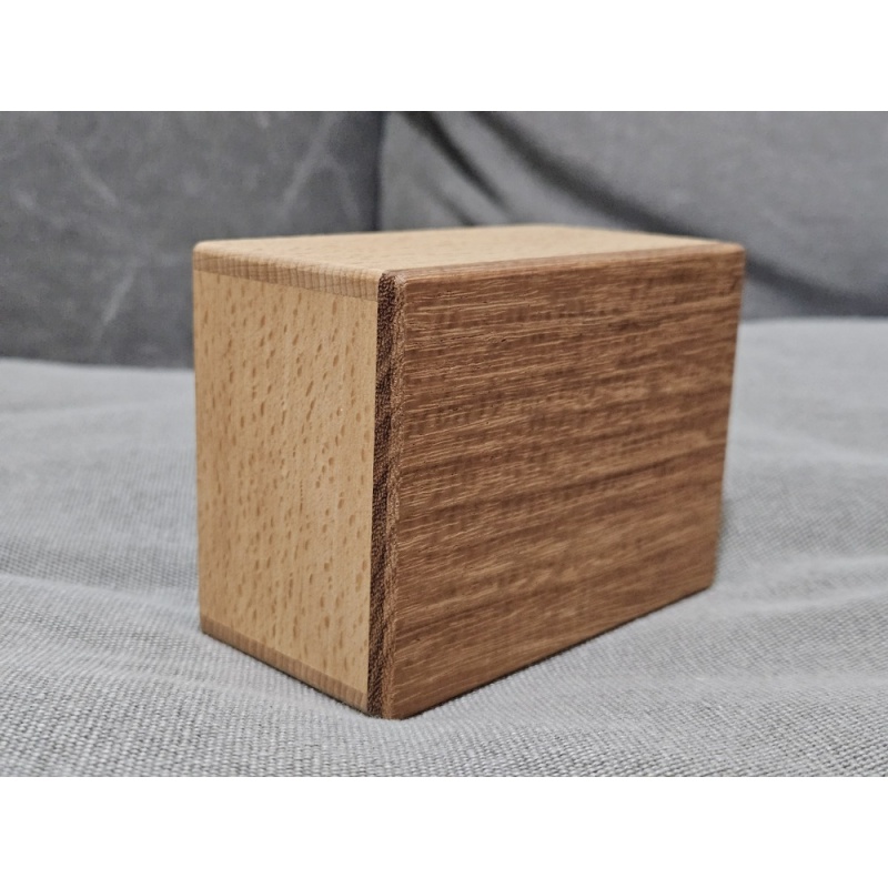 Spirit Box by Dee Dixon