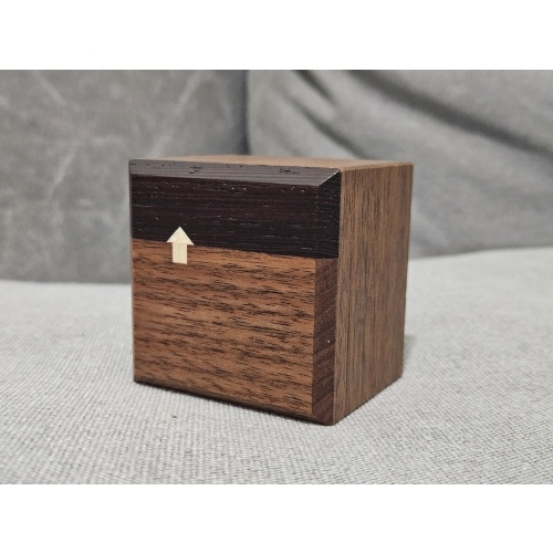 Gravity Box by Osamu Kasho