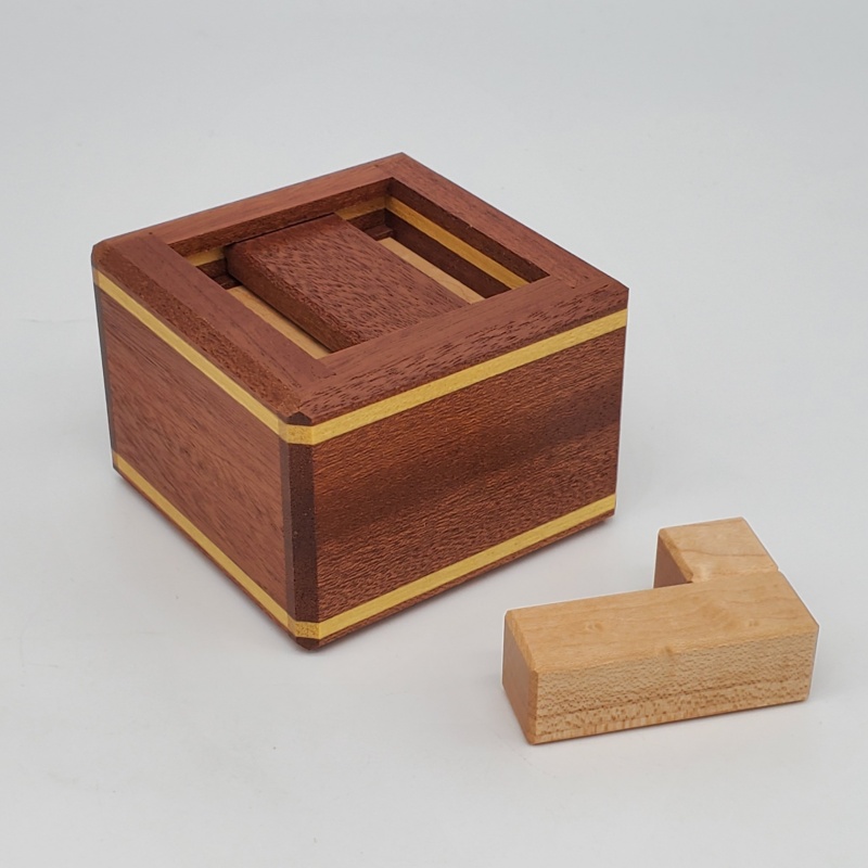 Half Lid Box by Hajime Katsumoto, Eric Fuller