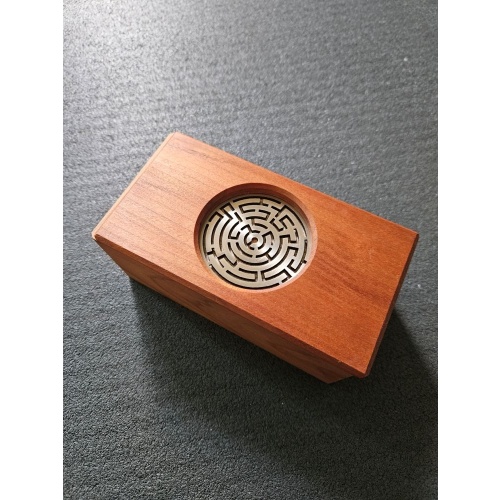 Maze box medium by Kagen Sound. Limited edition