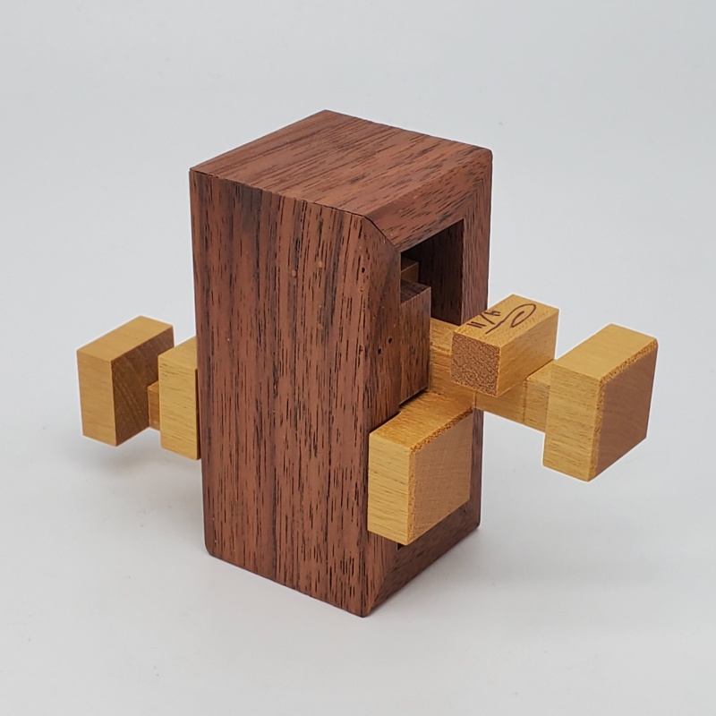 3 Sticks Trapped by Stéphane Chomine and Eric Fuller