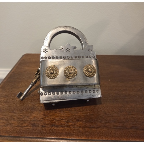 Crown Iron Puzzle Lock – Puzzle Master