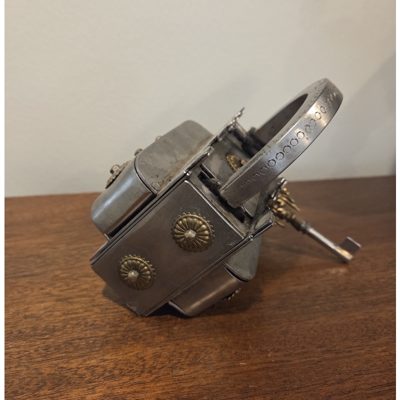 Crown Iron Puzzle Lock – Puzzle Master