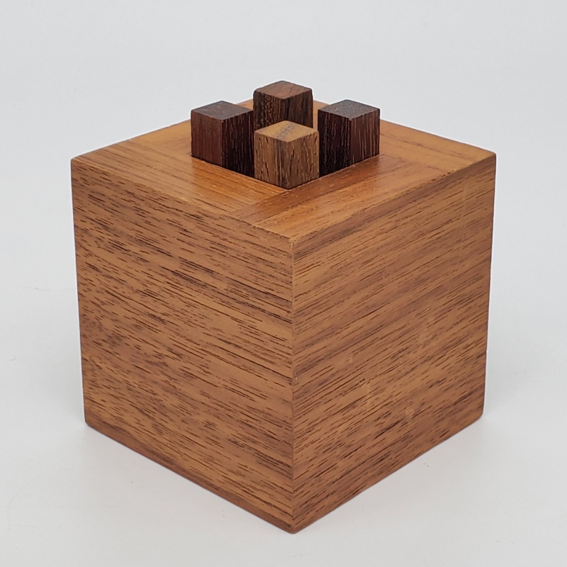 Lolly Box by Alfons Eyckmans and Eric Fuller
