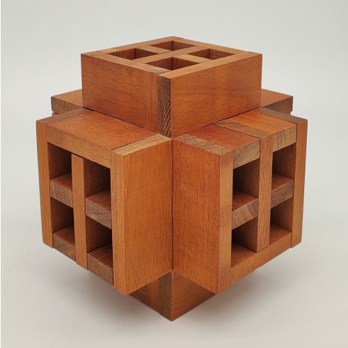 Tubular Burr Box by Ronald Kint-Bruynseels