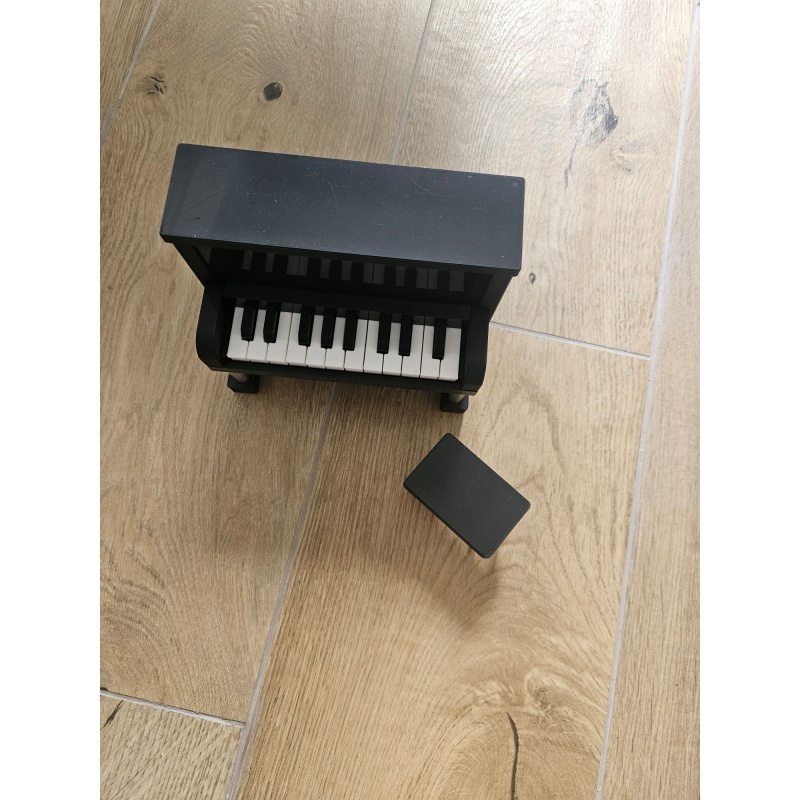 Bach box SD puzzle by Luke Waier
