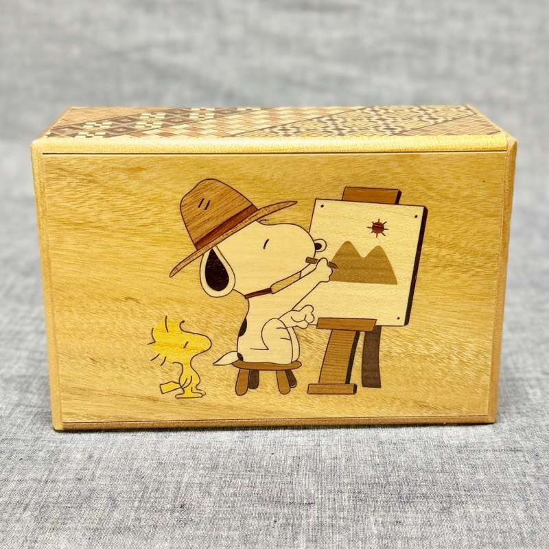 SNOOPY Secret Box Collaboration Karakuri Box