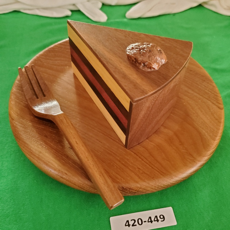 1985 Cake Puzzle Box by Akio Kamei (P-13)