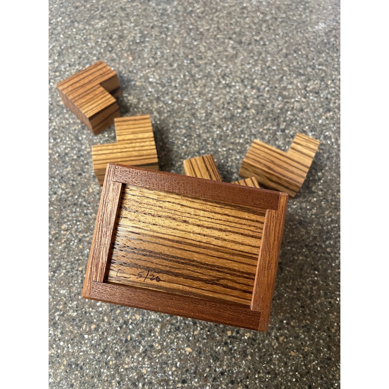 4L by Cubic Dissection