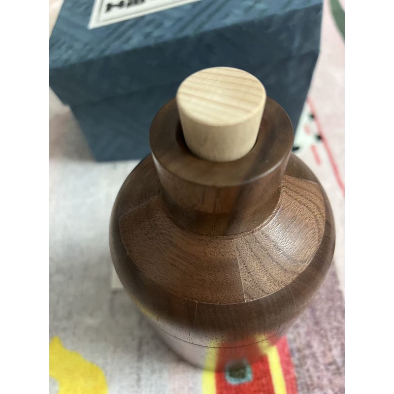 Bottle in Rome by Akio Kamei