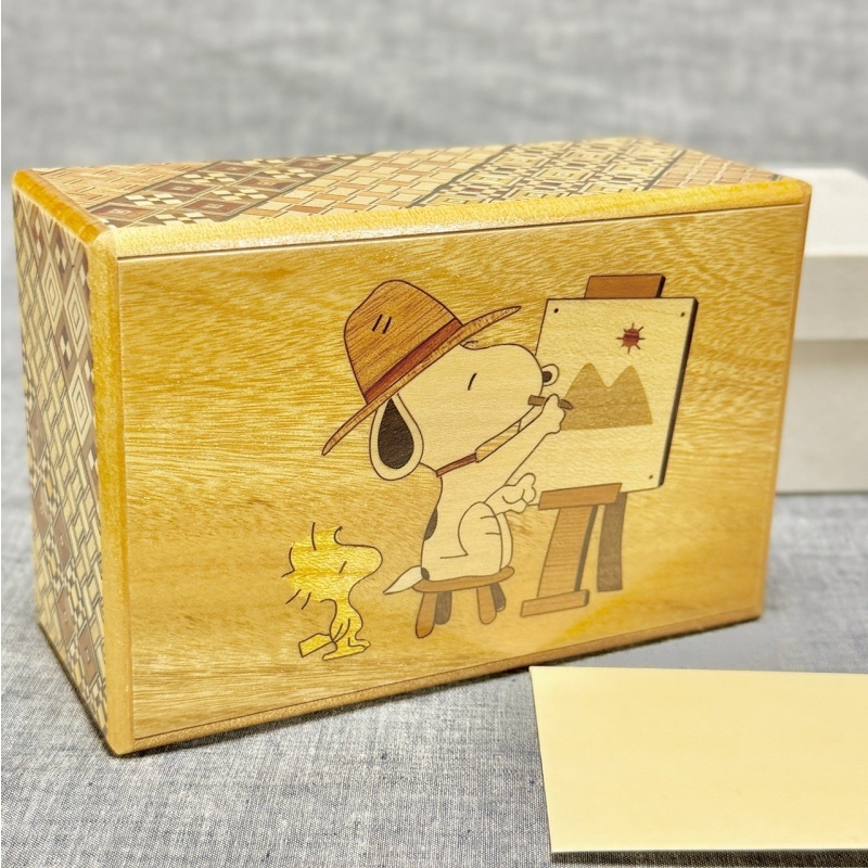 SNOOPY Secret Box Collaboration Karakuri Box